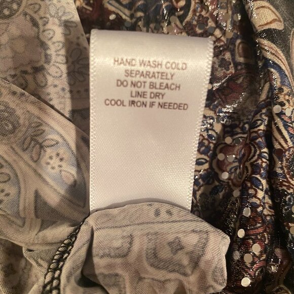 DB Established 1962 Metallic Blouse  - Size XL - Picture 8 of 8